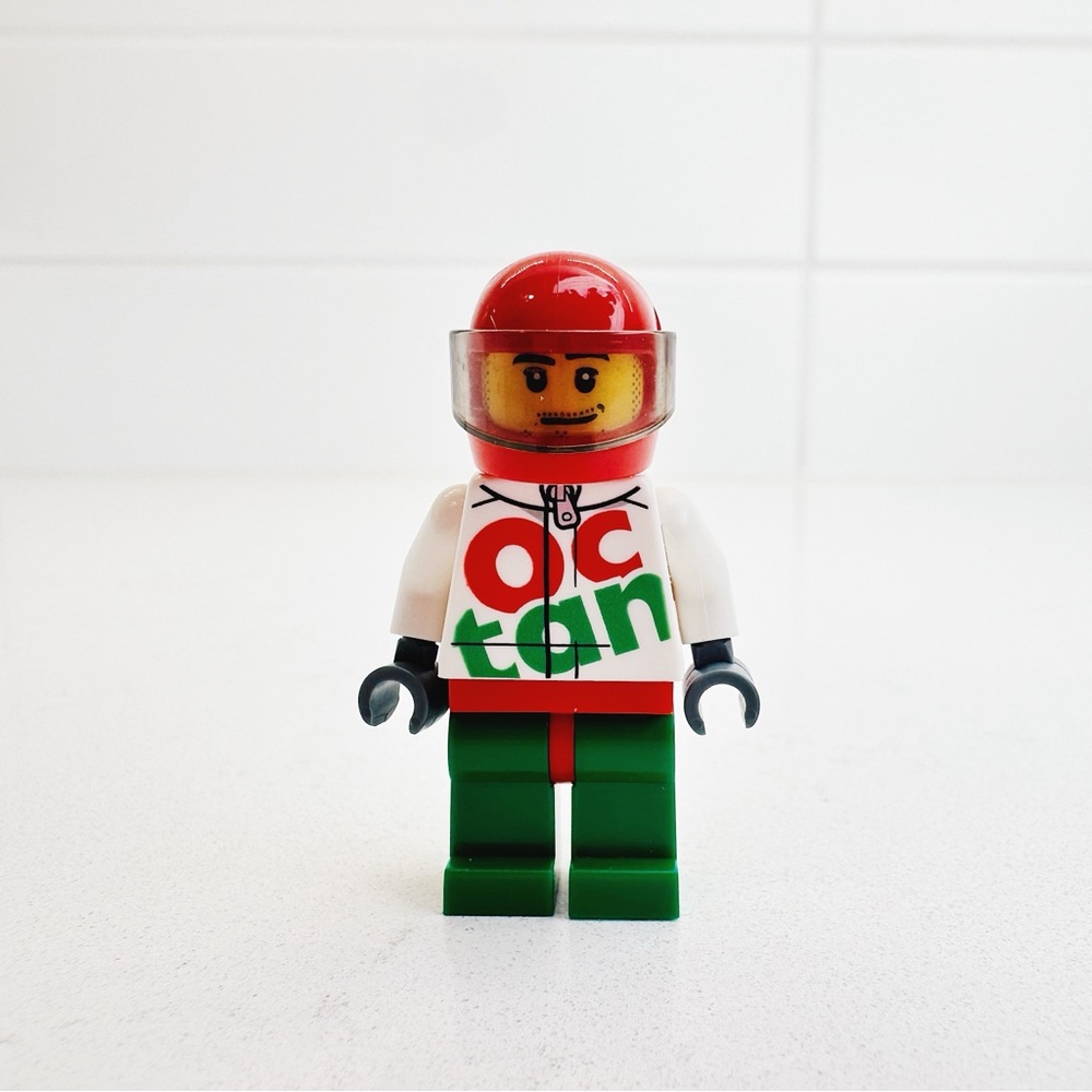 LEGO - Minifig - City - Race Car Driver, White Octan Racing Suit